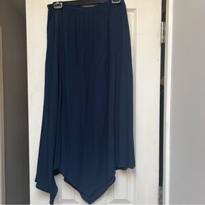 $10 Deals 🤝🔖 Kathie Lee Blue Asymmetrical Handkerchief hem skirt size large